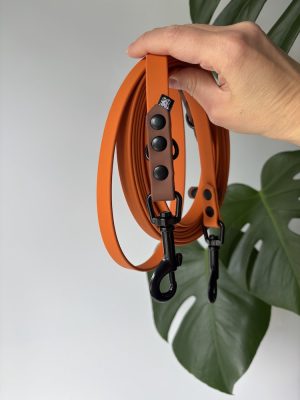 Smycz free hands dla psa Pumpkin / Chocolate | 300 cm | 16 mm | karabinek sprężynowy czarny średni